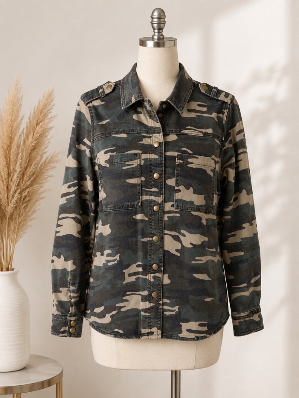 Forever 21 Women’s Green Olive Military Camouflage Utility Shirt Jacket Size S